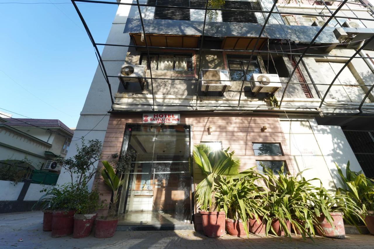 新帝国酒店 阿穆达巴 外观 照片